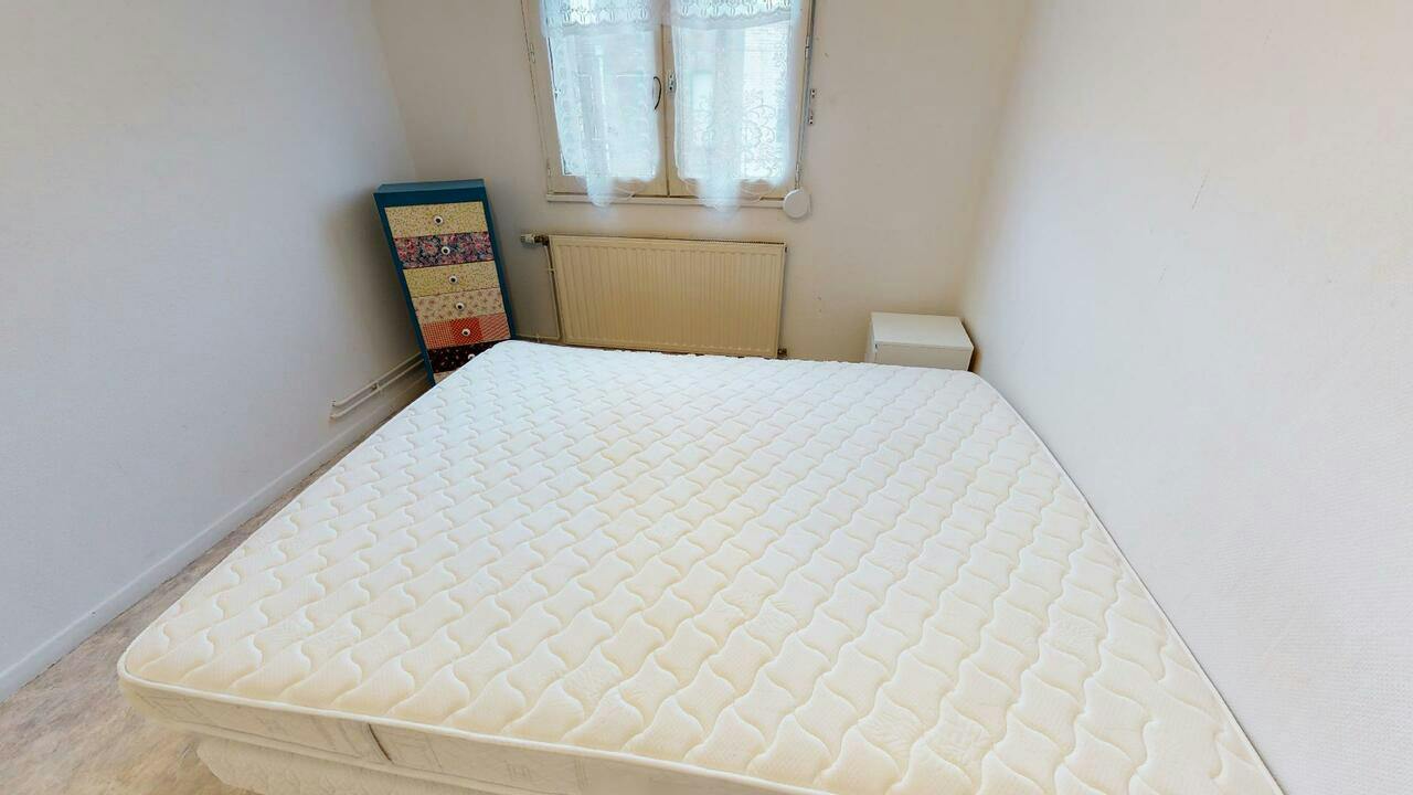 Private room for rent on Rue Anatole de la Forge, Lille - Vue 4