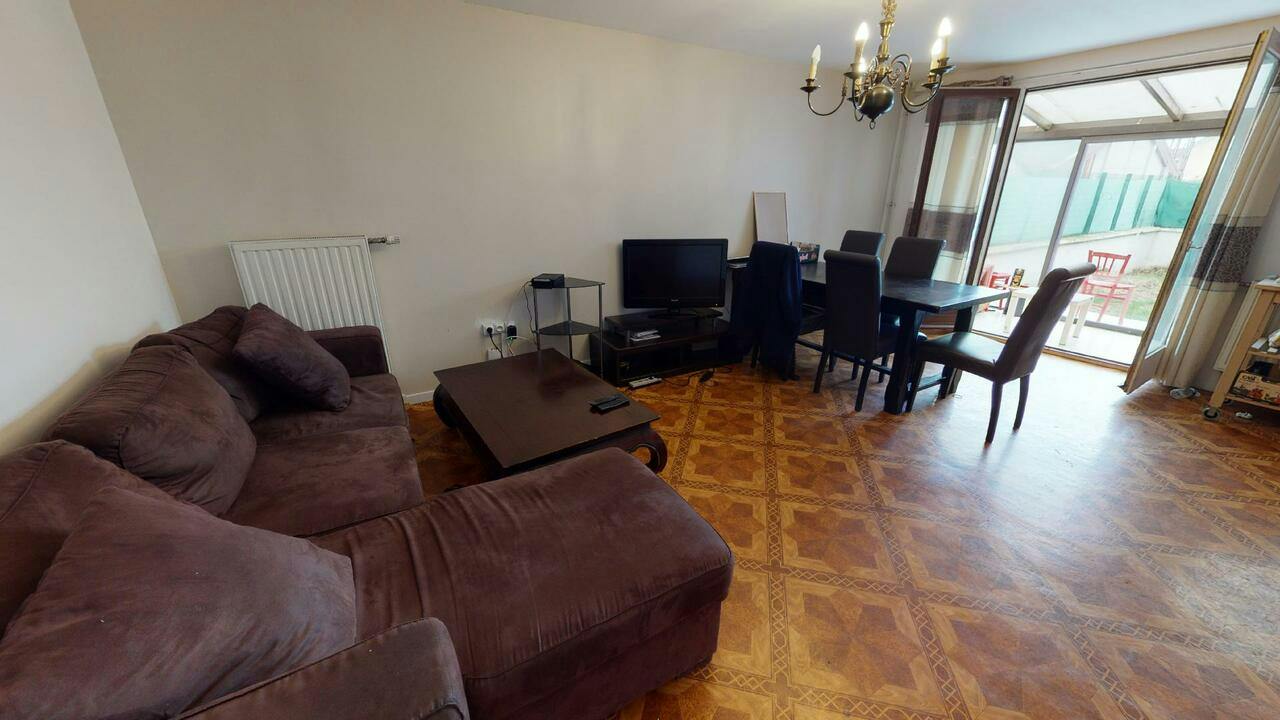 Private room for rent on Rue Anatole de la Forge, Lille - Vue 5