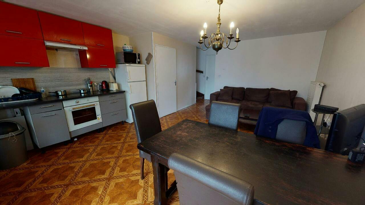 Private room for rent on Rue Anatole de la Forge, Lille - Plus