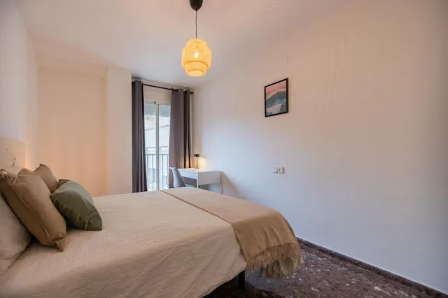 Private room in Calle Marvá, Valencia (1469149) room image 1