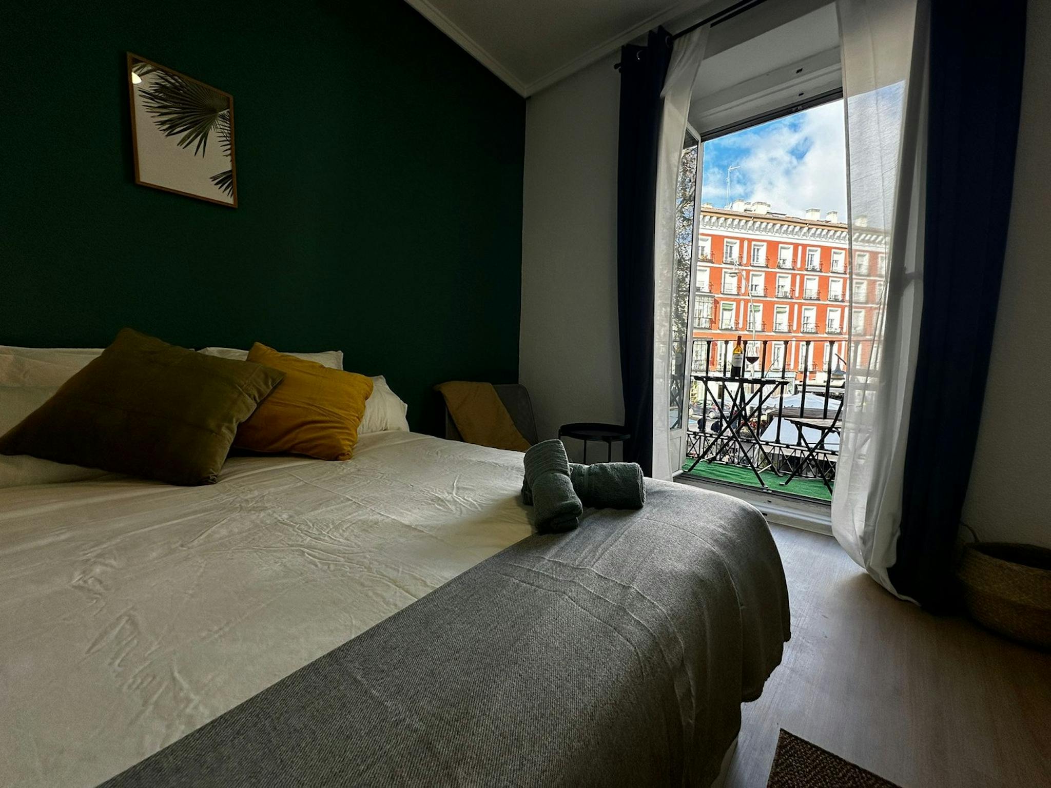 Plaza de Tirso de Molina, Madrid preview