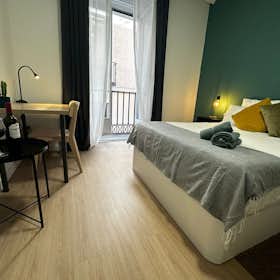 Private room for rent for €815 per month in Madrid, Plaza de Tirso de Molina