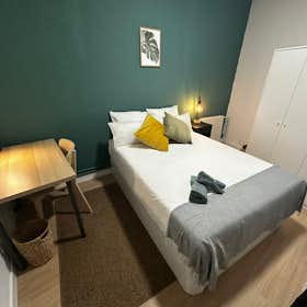 Private room for rent for €565 per month in Madrid, Plaza de Tirso de Molina