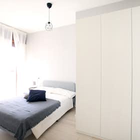 Privé kamer te huur voor € 555 per maand in Modena, Via Giuseppe Soli
