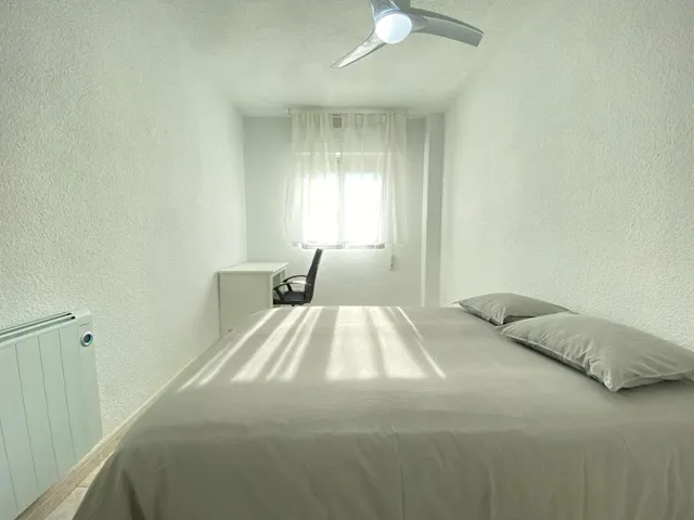 Private room in Calle del Platino, Madrid (1469266) room image 1