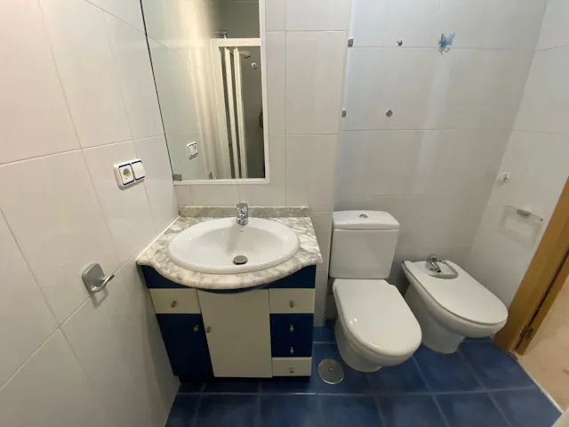 Private room in Calle del Escoriaza, Madrid (1469328) room image 10