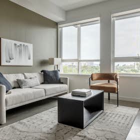 Lägenhet att hyra för $3,917 i månaden i San Diego, River Park Rd