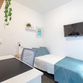 Private room for rent for €350 per month in Valencia, Avinguda del Port