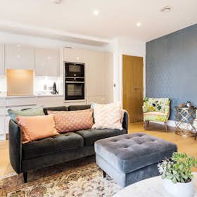 公寓 for rent for £3,375 per month in London, Cambridge Road