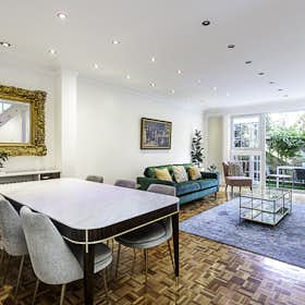 Apartment for rent for £6,550 per month in London, Randolph Avenue