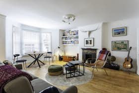 Apartment for rent for £4,504 per month in London, Beaufort Street