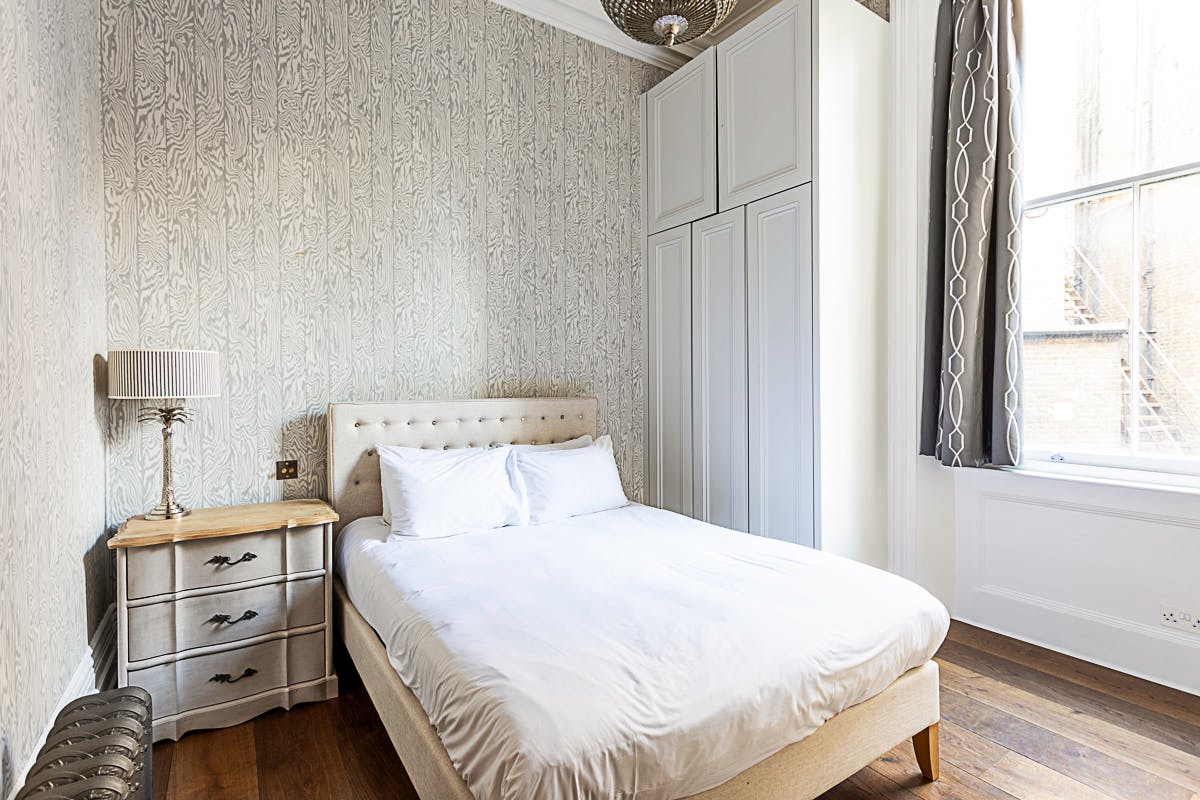 Apartment London, 2 beds, 96m² — photo 22