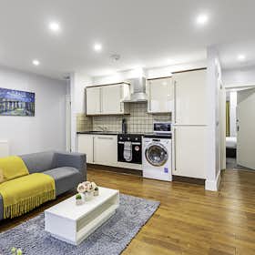 Lägenhet att hyra för 3 875 GBP i månaden i London, St John's Hill