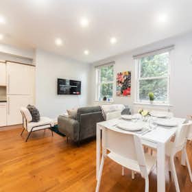 Apartment for rent for £3,923 per month in London, St John's Hill