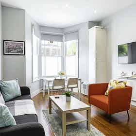 Wohnung zu mieten für 3.928 £ pro Monat in London, St John's Hill