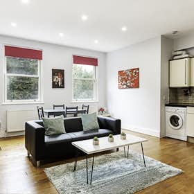 Appartamento in affitto a 3.923 £ al mese a London, St John's Hill