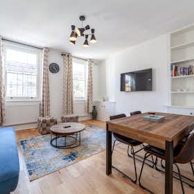 Apartment for rent for £4,736 per month in London, Balfe Street