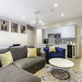 Apartment for rent for £6,856 per month in London, Clanricarde Gardens