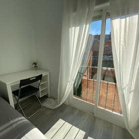 WG-Zimmer for rent for 370 € per month in Madrid, Calle de Concepción de la Oliva