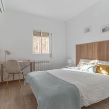 WG-Zimmer for rent for 560 € per month in Madrid, Calle de Guadalete