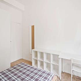 Private room for rent for €840 per month in Milan, Viale Legioni Romane