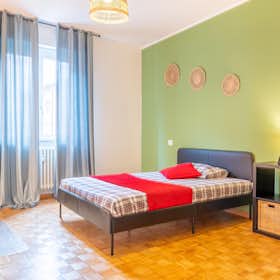 WG-Zimmer for rent for 550 € per month in Cinisello Balsamo, Via Giambattista Tiepolo