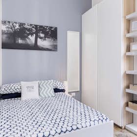 Private room for rent for €890 per month in Milan, Via Giuseppe Frua