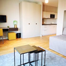 Appartement à louer pour 1 126 €/mois à Berlin, Lindenstraße