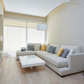 Apartment for rent for €1,795 per month in Barcelona, Carrer del Comte d'Urgell