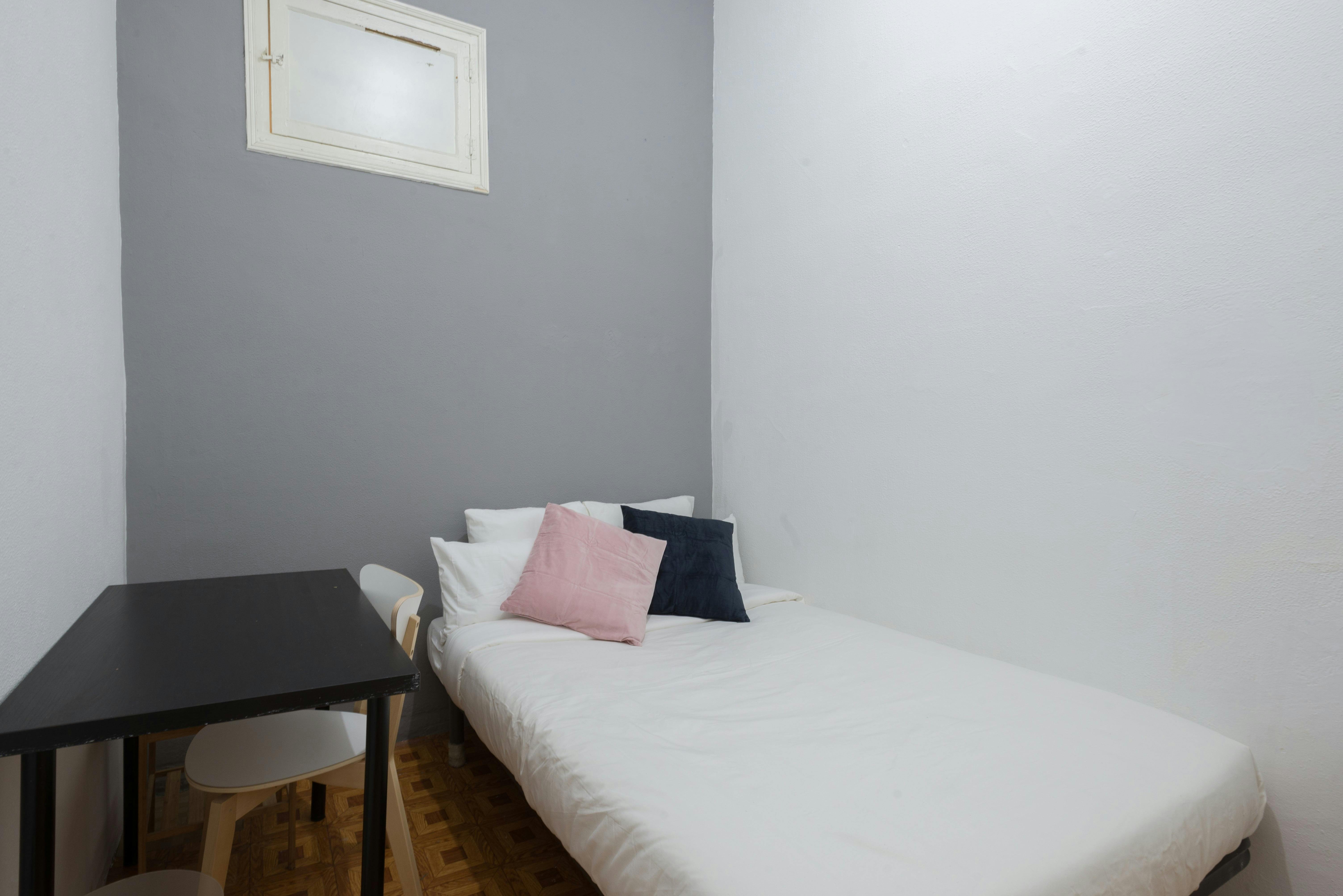 Calle de los Jardines, Madrid preview