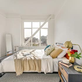 Отдельная комната сдается в аренду за $1,019 в месяц в Oakland, Webster St
