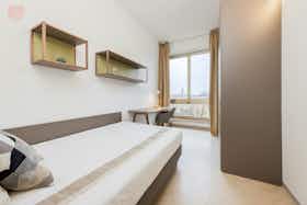 私人房间 正在以 €528 的月租出租，其位于 Ferrara, Viale Camillo Benso di Cavour