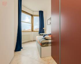 Приватна кімната за оренду для 539 EUR на місяць у Ferrara, Viale Camillo Benso di Cavour