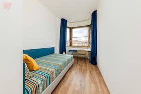 私人房间 正在以 €528 的月租出租，其位于 Ferrara, Viale Camillo Benso di Cavour