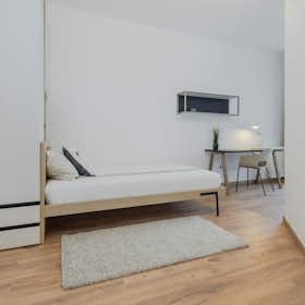 WG-Zimmer for rent for 539 € per month in Ferrara, Viale Camillo Benso di Cavour