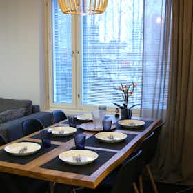 公寓 正在以 €1,400 的月租出租，其位于 Espoo, Syvänsalmenkatu