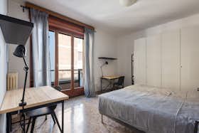 Shared room for rent for €405 per month in Milan, Via Giuseppe Bruschetti