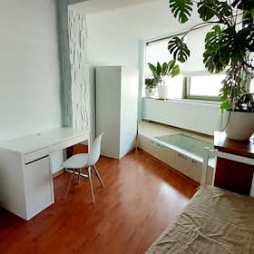 Private room for rent for PLN 1,831 per month in Warsaw, ulica Juliana Ursyna Niemcewicza