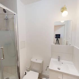 Privé kamer te huur voor € 860 per maand in Asnières-sur-Seine, Avenue Sainte-Anne
