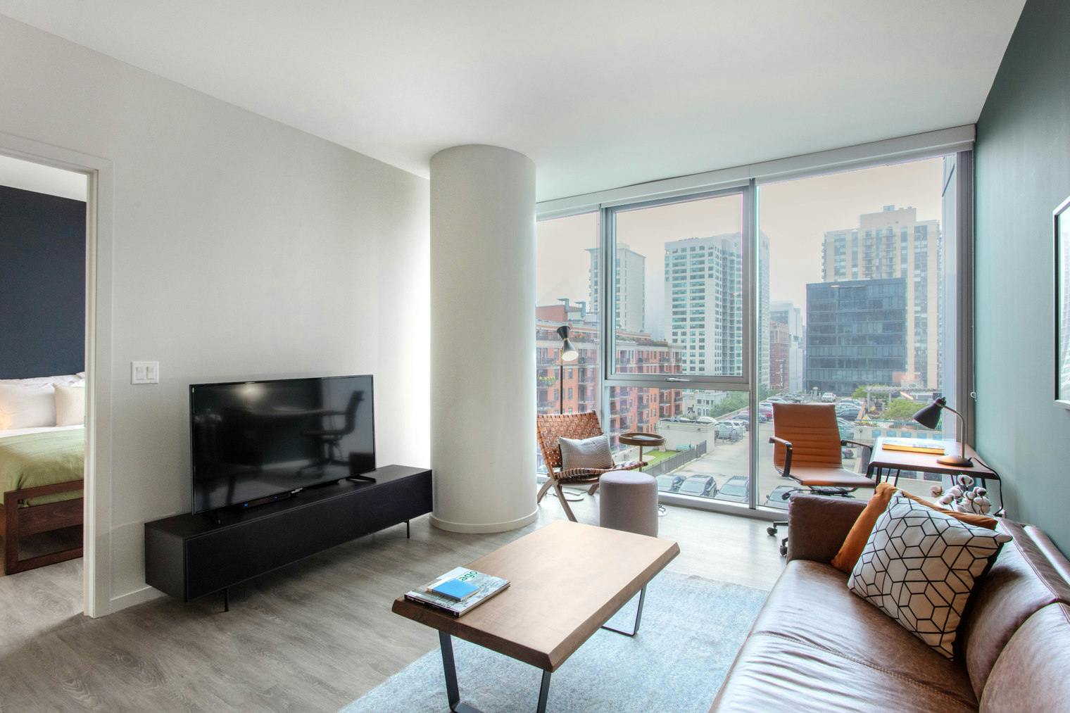 East Huron Street, Chicago, IL preview