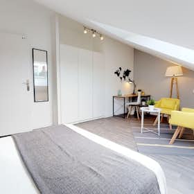 Private room for rent for €440 per month in Lille, Rue de Wazemmes