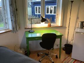 私人房间 正在以 DKK 5,000 的月租出租，其位于 Copenhagen, Haveforeningen Havebyen Mozart