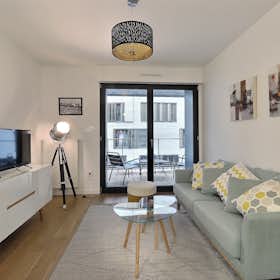 Apartment for rent for €2,117 per month in Paris, Rue Jeanne Chauvin