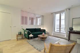 Apartment for rent for €2,068 per month in Paris, Rue Keller