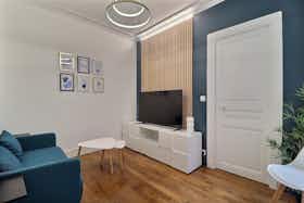 Apartment for rent for €1,272 per month in Vincennes, Rue Robert Giraudineau