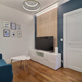 Appartement te huur voor € 1.272 per maand in Vincennes, Rue Robert Giraudineau