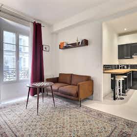 Studio for rent for €1,569 per month in Paris, Rue Saint-Dominique