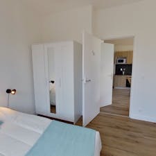 Private room for rent for €758 per month in Asnières-sur-Seine, Avenue Sainte-Anne