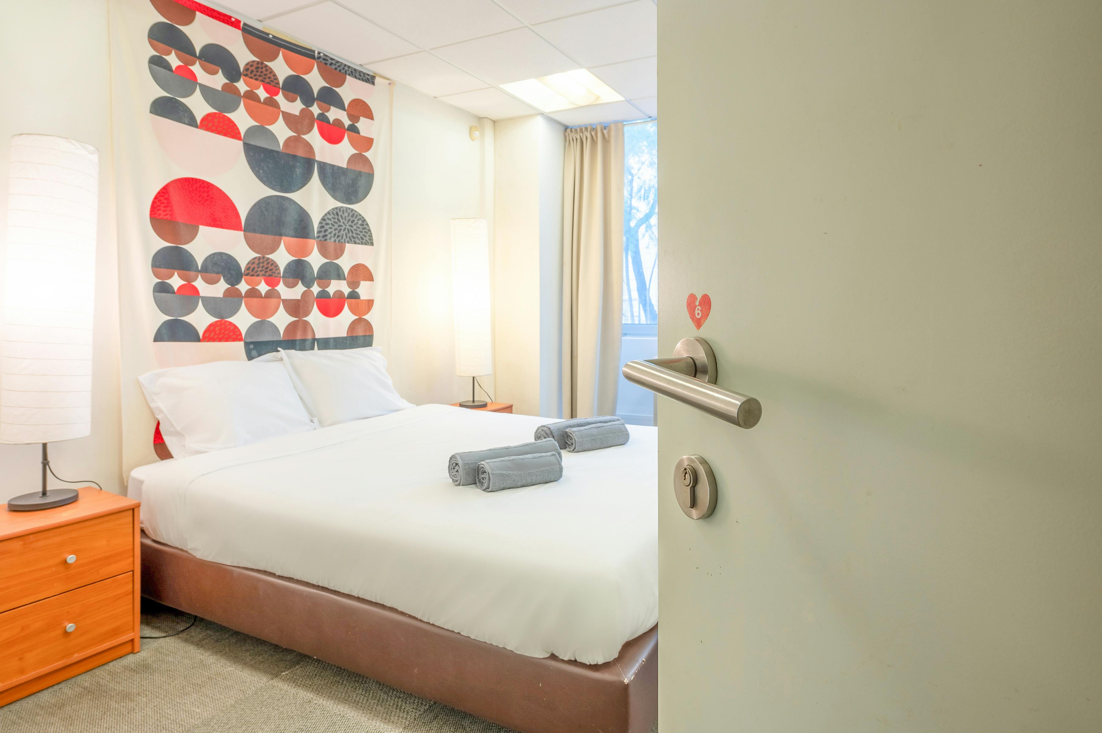 Private room for rent for €600 per month in Lisbon, Rua Almirante Barroso