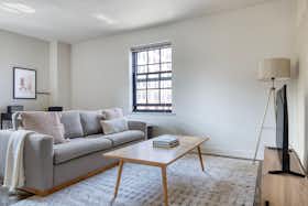 Appartement te huur voor $949 per maand in Chicago, W Lawrence Ave